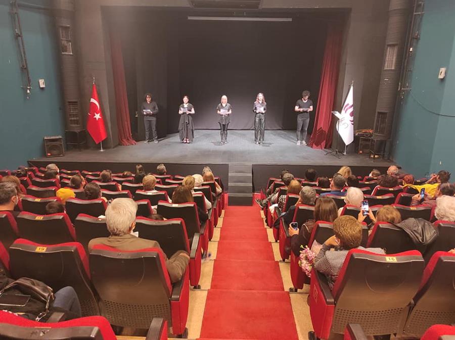 Urla Belediye Konservatuarı Öğrencilerinden Tiyatro 